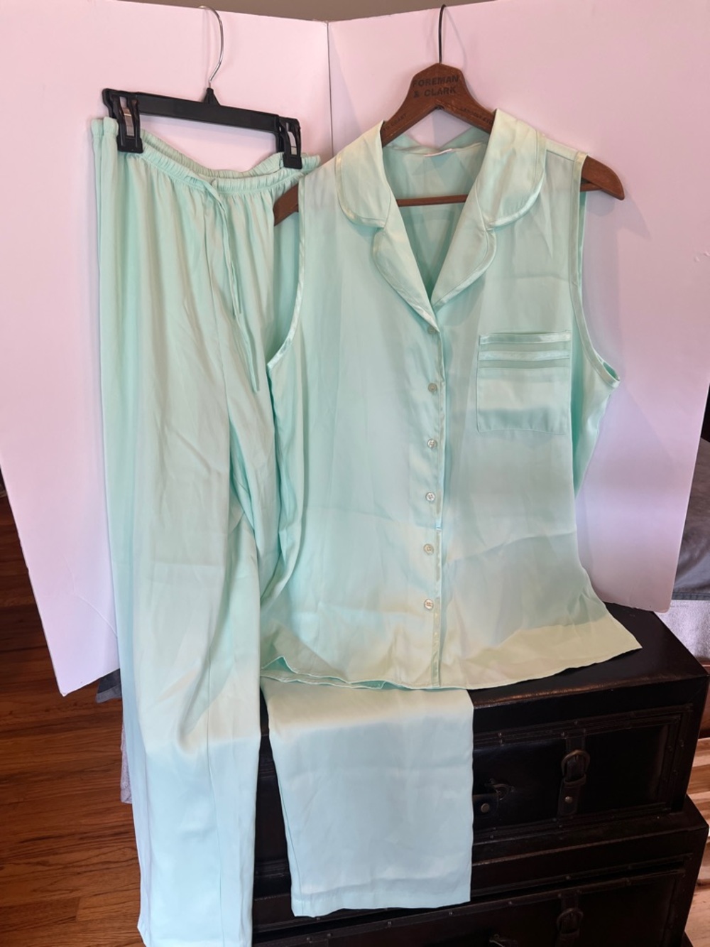 Cabernet Sleeveless Satin Pajama Set in Mint